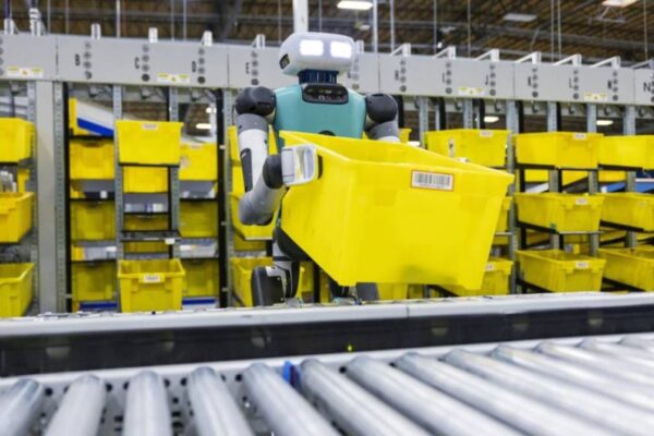 Amazon Deploys 1 Million Robots in Warehouses (1)