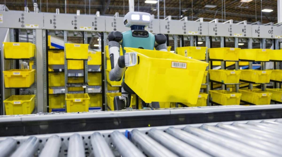 Amazon Deploys 1 Million Robots in Warehouses (1)